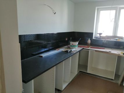 kitchen-backsplash-tile-installers-near-me-winnipeg-kab-boot-pro-2