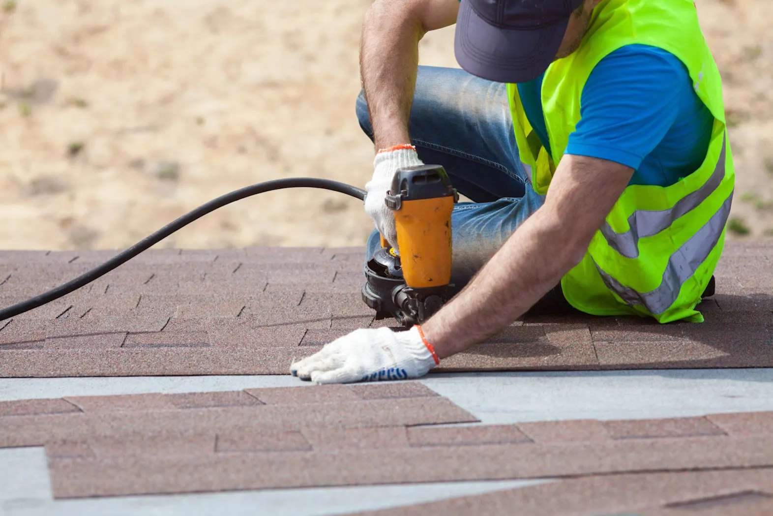 asphalt-roof-shingle-installation-and-replacement-near-me-winnipeg-kab-boot-pro-1572×1049-3